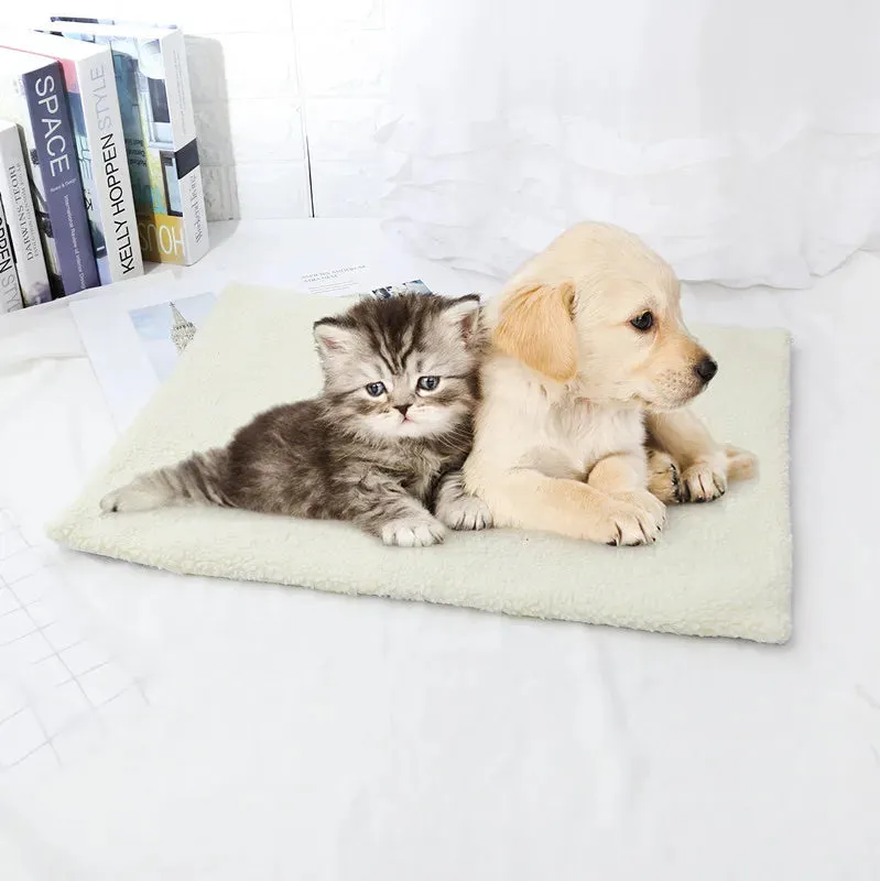 Automatic Warm Pet Soft Fleece Self-Heating Cat Bed Mats Dog Rest Blanket Winter Foldable Pets Warm Sleep Mattress For Dogs Cats